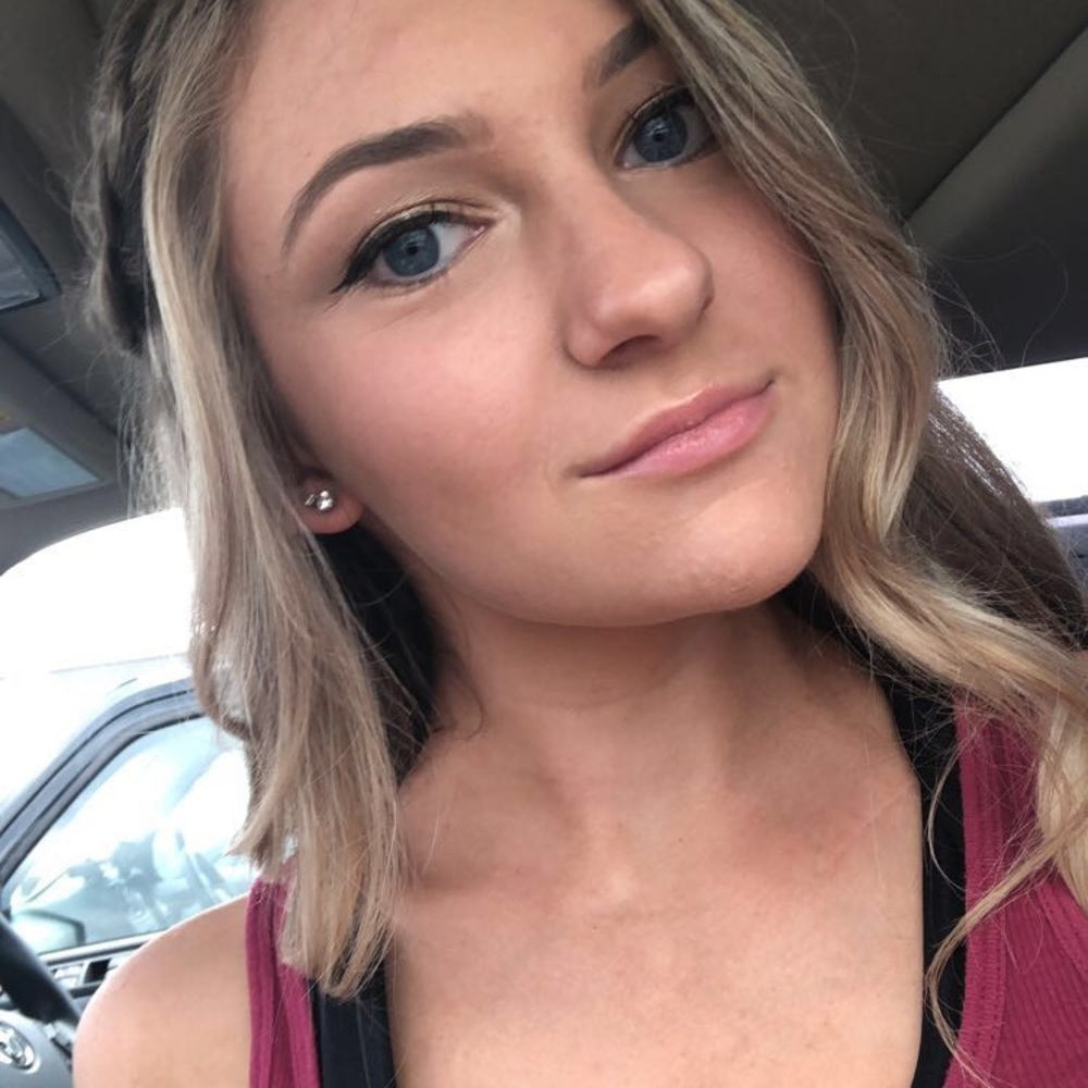 Meet your Posher, Alyssa